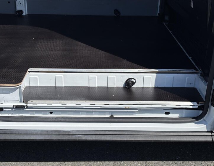 Ford Transit Skříň 2,0 l 96 kw