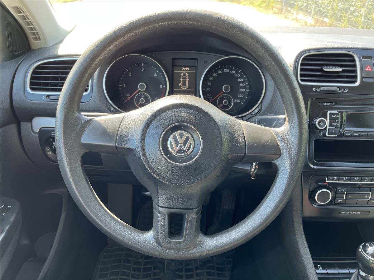 Volkswagen Golf Kombi 1,6 l 77 kw