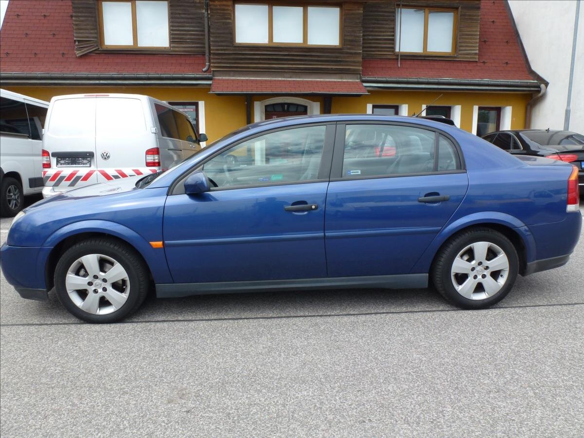 Opel Vectra Sedan / Limuzína 1,8 l 90 kw
