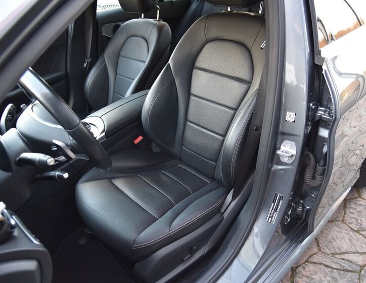 Mercedes-Benz Třídy C Sedan / Limuzína 2,1 l 125 kw