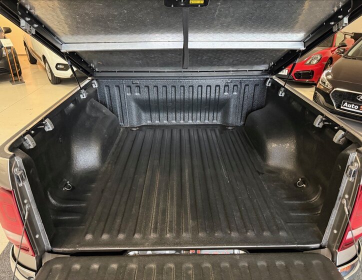 Volkswagen Amarok 25