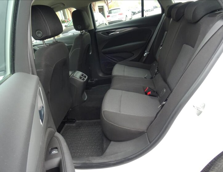 Opel Insignia Kombi 2,0 l 125 kw