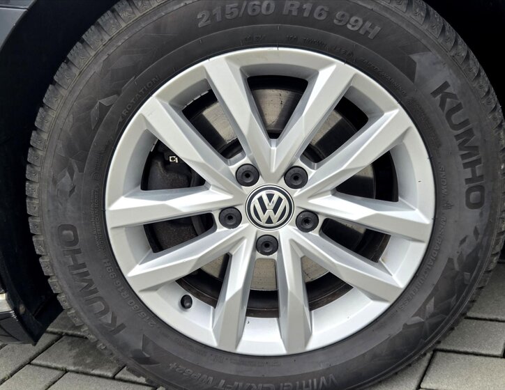 Volkswagen Passat Sedan / Limuzína 2,0 l 110 kw