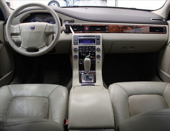 Volvo S80 Sedan 3,2 l 175 kw