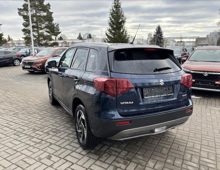 Suzuki Vitara SUV / Terénní 1,4 l 81 kw