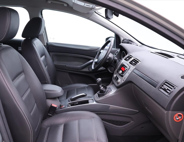 Ford Kuga SUV 2,0 l 100 kw