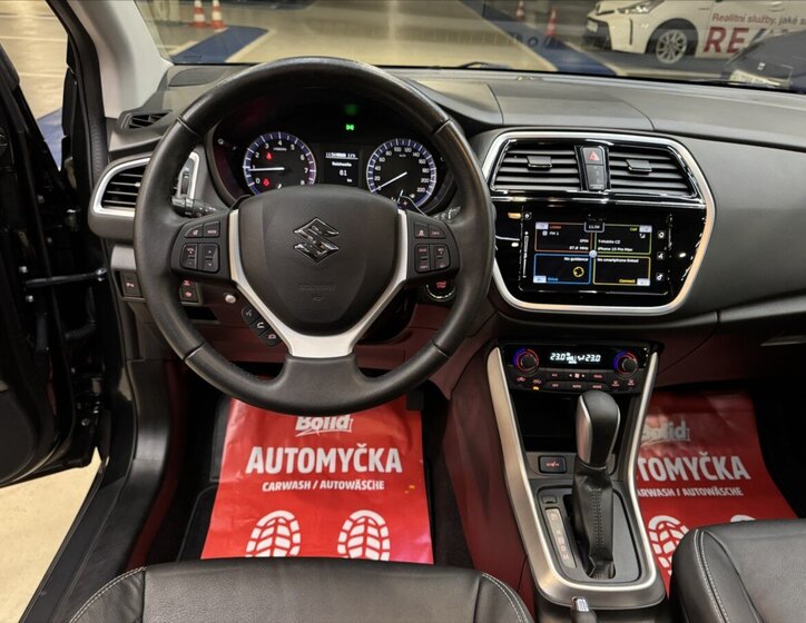 Suzuki SX4 S-Cross 21