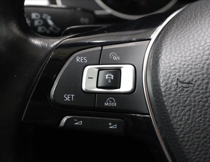 Volkswagen Passat 18