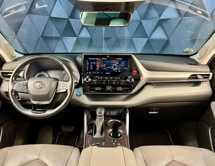 Toyota Highlander SUV 2,5 l 182 kw