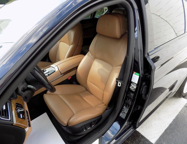 BMW Řada 7 Sedan / Limuzína 3,0 l 225 kw