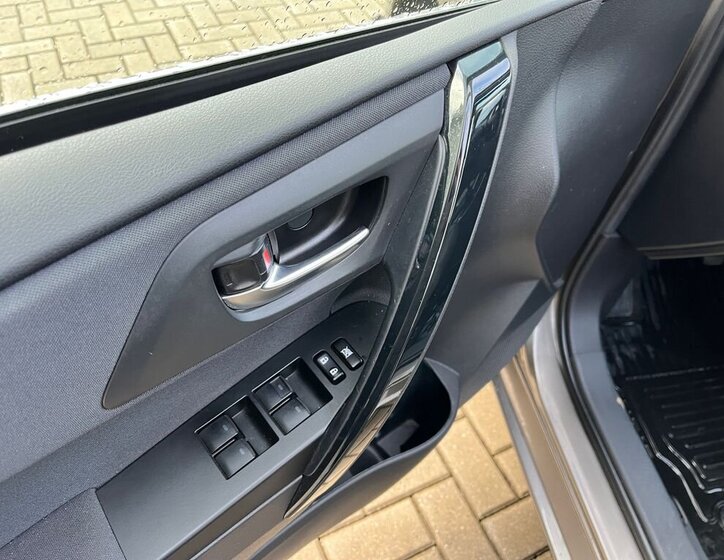 Toyota Auris Hatchback 1,6 l 97 kw