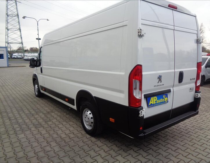 Peugeot Boxer Ostatní 2,2 l 121 kw