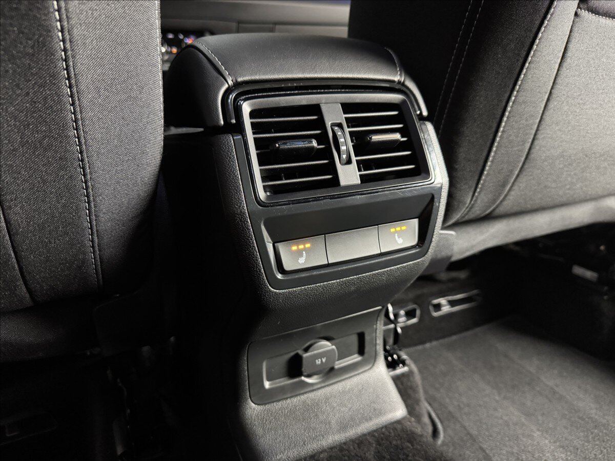 Škoda Karoq SUV 1,5 l 110 kw