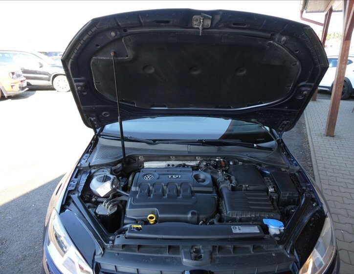 Volkswagen Golf Kombi 1,6 l 81 kw