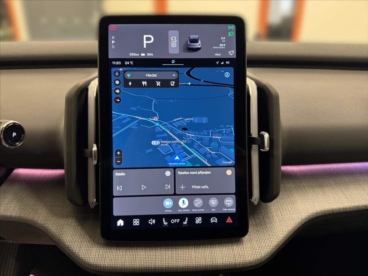 Volvo EX30 SUV / Terénní 0,0 200 kw