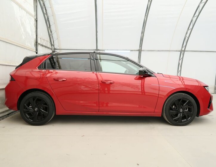 Opel Astra Hatchback 1,2 l 96 kw