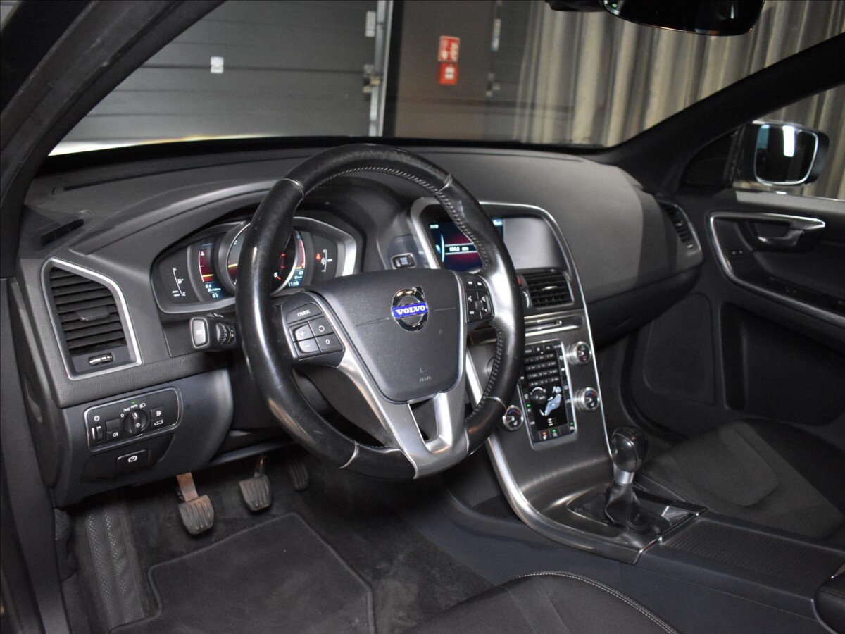 Volvo XC60 SUV 2,0 l 100 kw