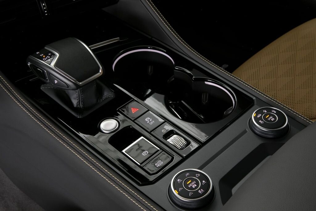 Volkswagen Touareg SUV 3,0 l 210 kw