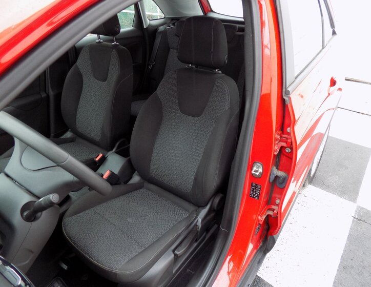 Opel Crossland X SUV 1,2 l 60 kw