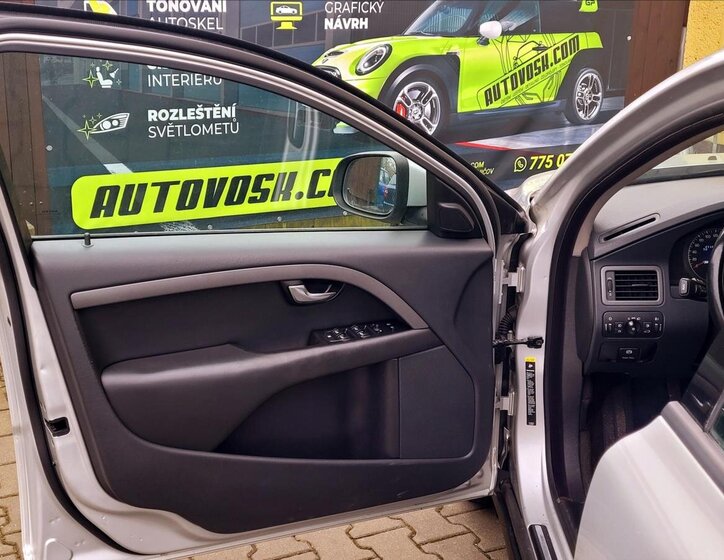 Volvo V70 Kombi 2,4 l 129 kw