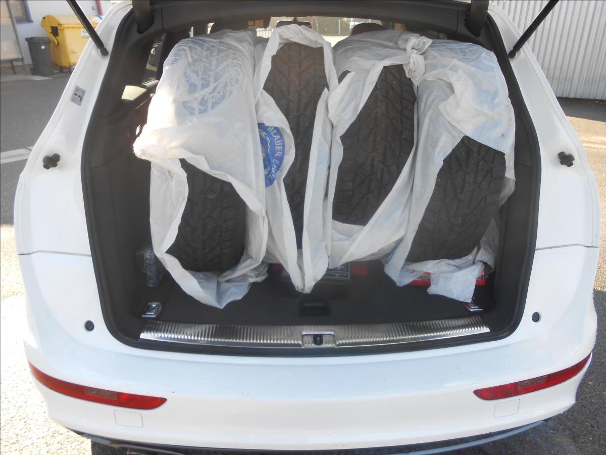 Audi Q5 SUV / Terénní 2,0 l 125 kw