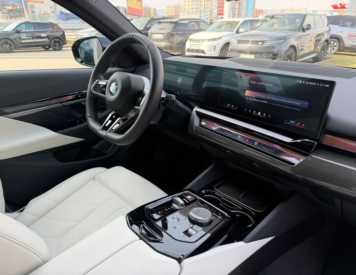 BMW Řada 5 Kombi 3,0 l 210 kw