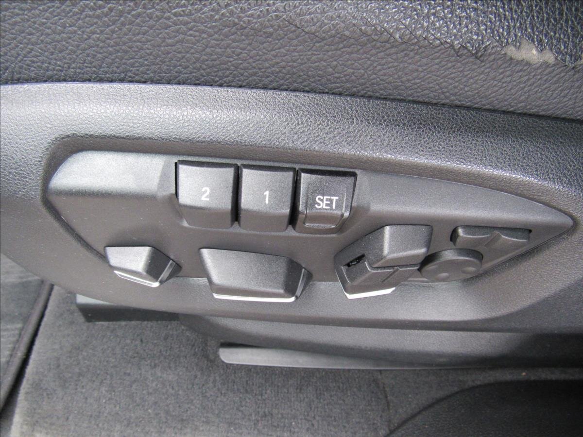 BMW X6 SUV / Terénní 3,0 l 190 kw