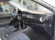 Toyota Auris 17