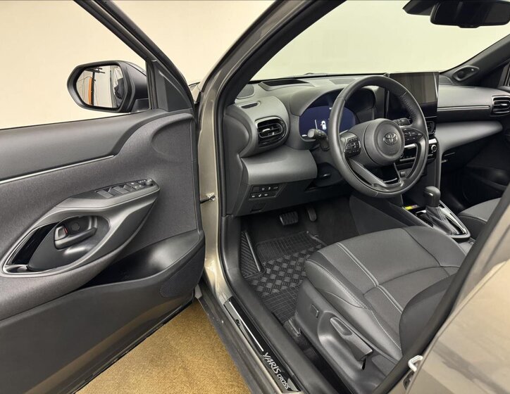 Toyota Yaris Cross SUV 1,5 l 96 kw
