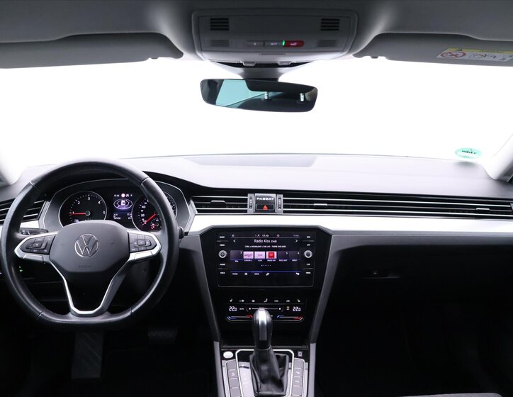 Volkswagen Passat 25