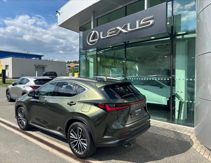 Lexus NX 350h SUV / Terénní 2,5 l 150 kw
