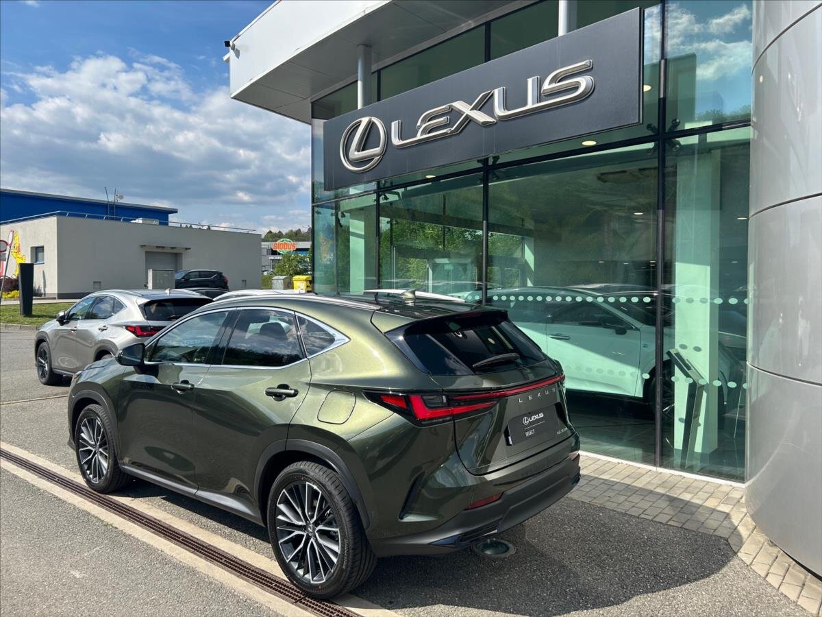 Lexus NX 350h SUV / Terénní 2,5 l 150 kw