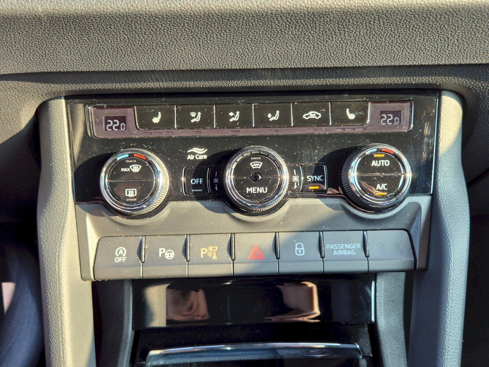 Škoda Karoq SUV / Terénní 1,5 l 110 kw