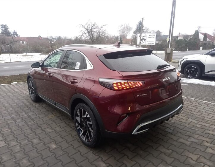 KIA XCeed CUV 1,6 l 110 kw
