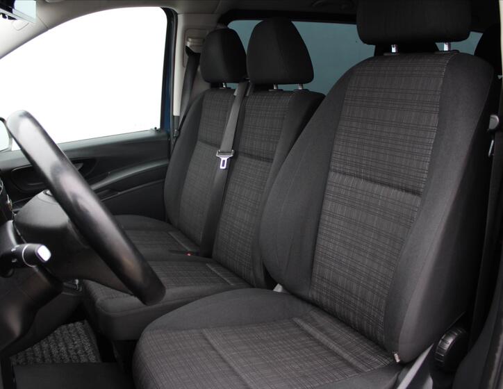Mercedes-Benz Vito 10