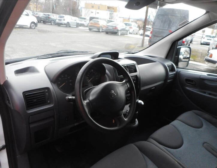 Peugeot Expert 9