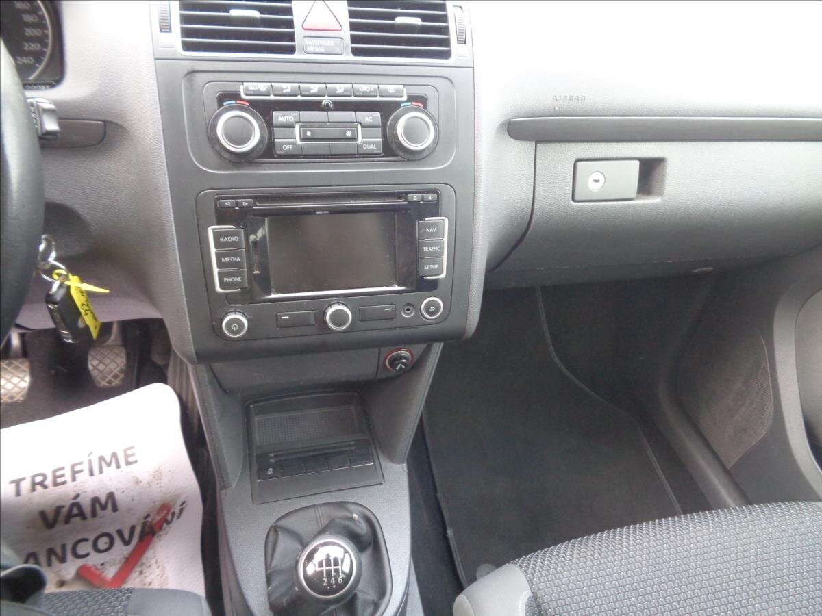 Volkswagen Touran Kombi 1,4 l 110 kw