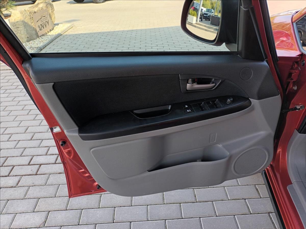 Suzuki SX4 Hatchback 1,6 l 79 kw