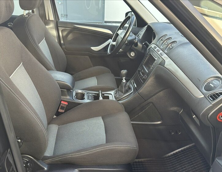 Ford S-MAX MPV 2,0 l 103 kw