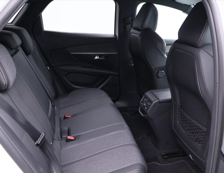 Peugeot 3008 SUV 2,0 l 110 kw