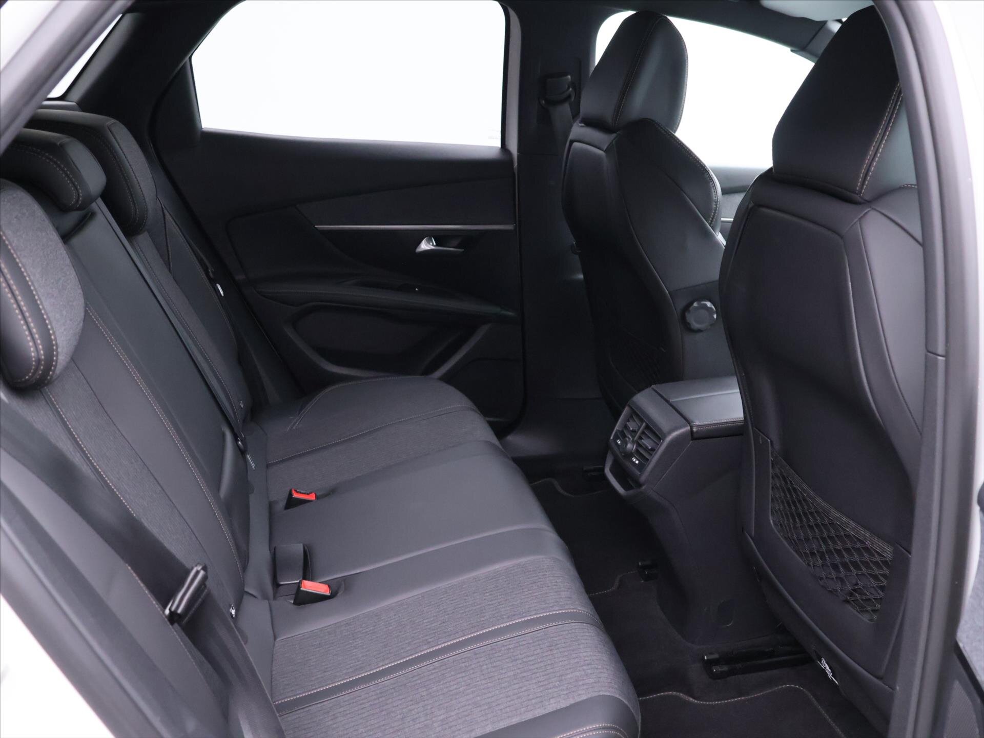 Peugeot 3008 SUV 2,0 l 110 kw