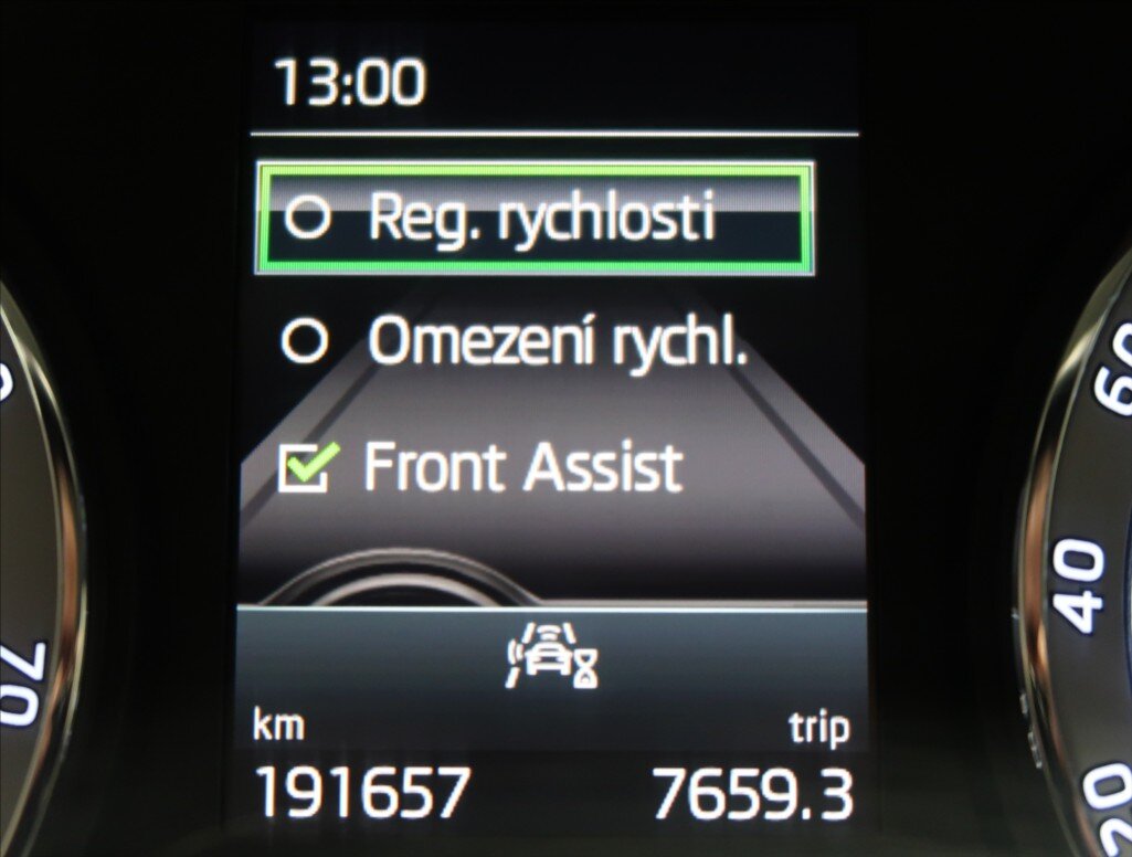 Škoda Karoq SUV 1,5 l 110 kw