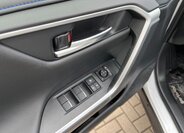 Toyota RAV4 SUV 2,5 l 131 kw