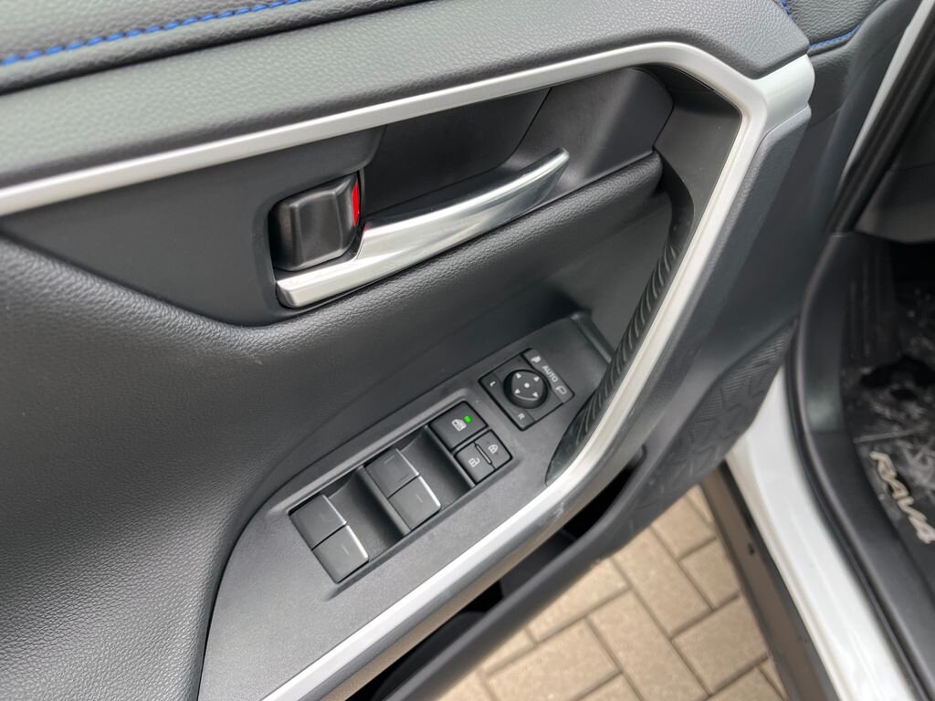 Toyota RAV4 SUV 2,5 l 131 kw