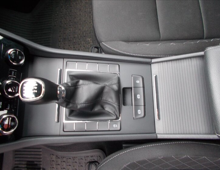 Škoda Superb Sedan 2,0 l 110 kw