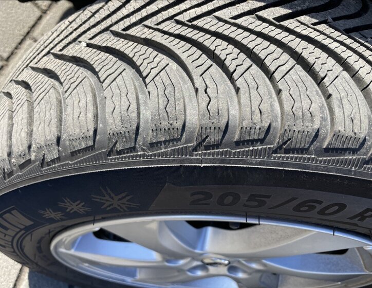 Volvo V40 Hatchback 2,0 l 140 kw