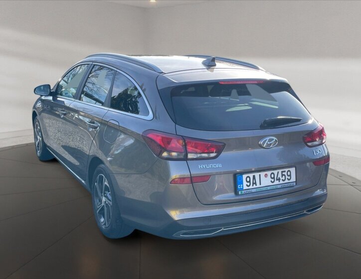 Hyundai i30 4