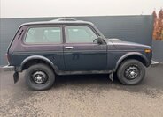 Lada Niva SUV / Terénní 1,7 l 61 kw