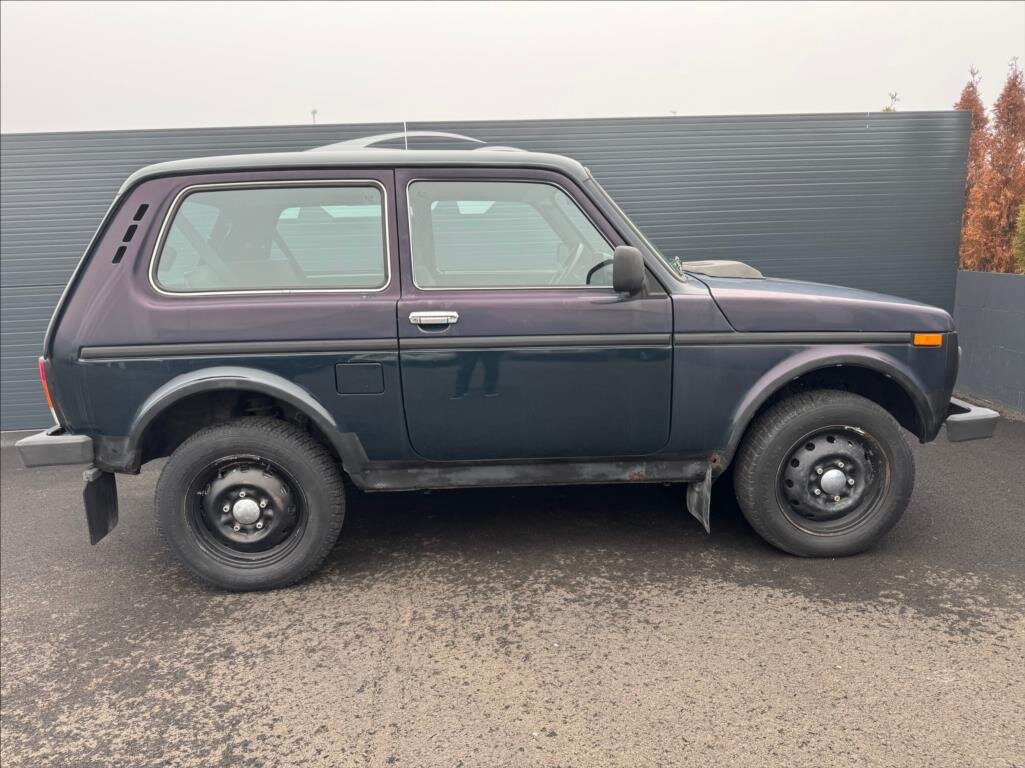 Lada Niva SUV / Terénní 1,7 l 61 kw
