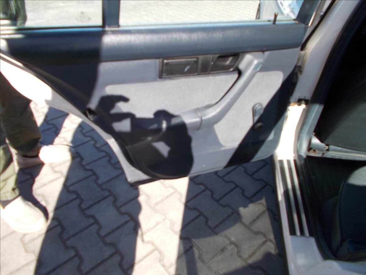 BMW Řada 5 Sedan / Limuzína 2,0 l 95 kw